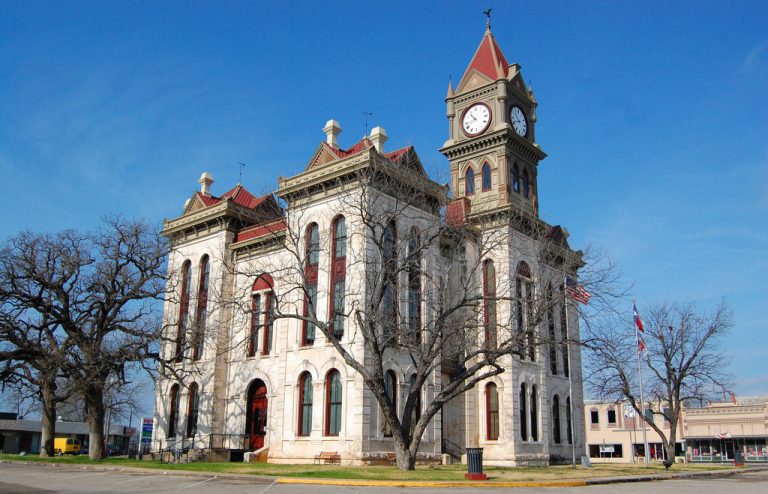 8 Historic Courthouses